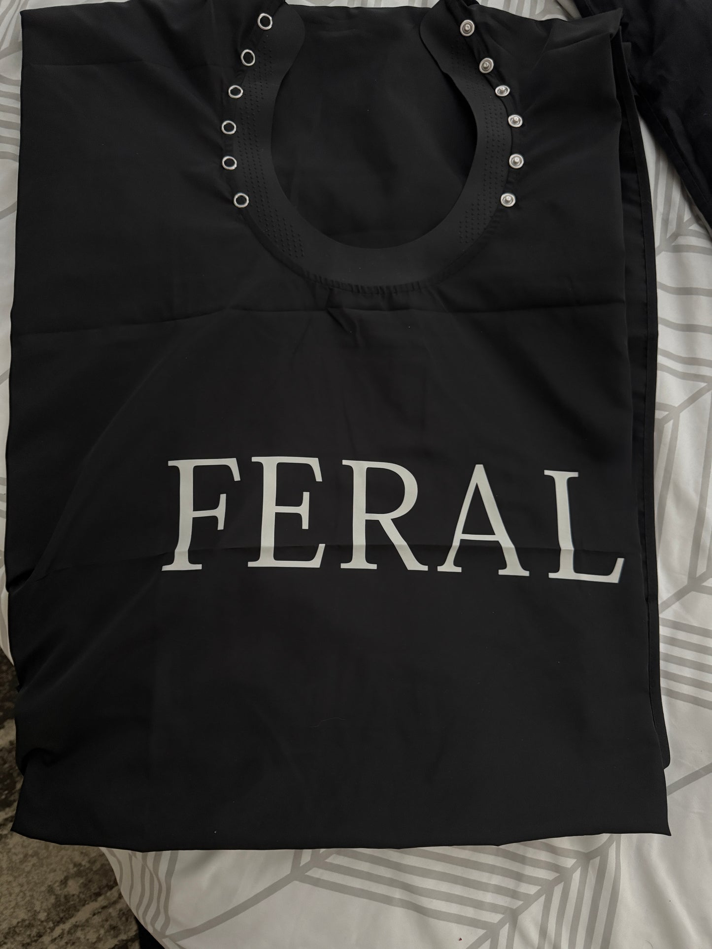 Feral cutting cape